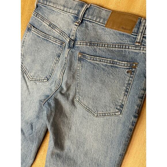 Madewell The '90s Straight Mid-Rise Jean - Picture 4 of 8